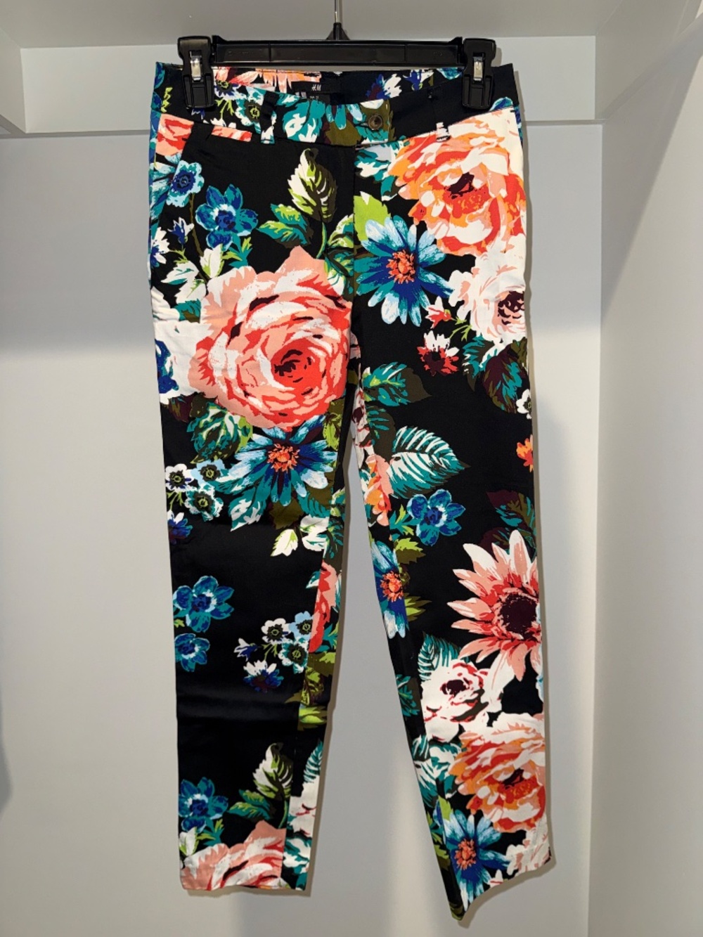 H&M Floral Cotton Blend Ankle Dress Pants Size 2 Black Multicolor NWT